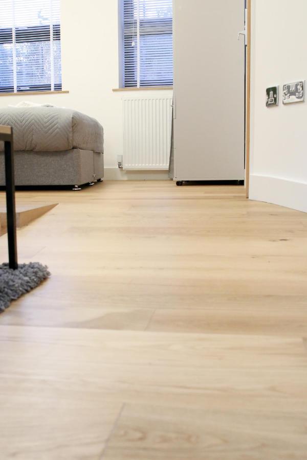 Lovely Studio Apartment With Access For Wheel-Chairs In Sydenham Londyn Zewnętrze zdjęcie